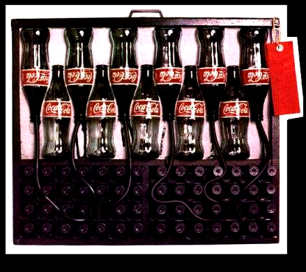 ACCUMULAZIONE MODERNA CON BOTTIGLIE DI COCA COLA RICICLATE